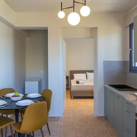 Erato - Private Pool Fársa