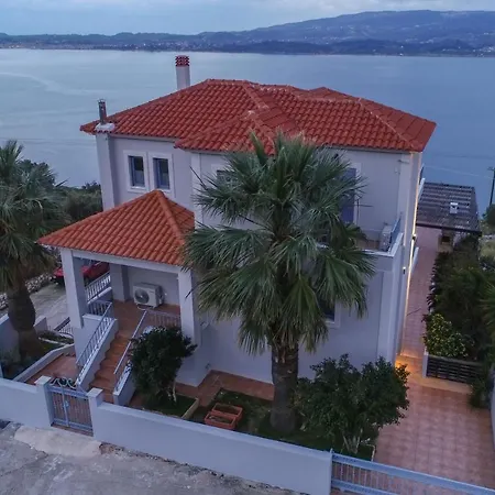 Erato - Private Pool *