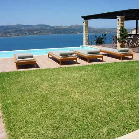 Erato - Private Pool *