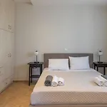 Erato - Private Pool Farsa